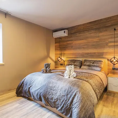 In With 5 Bedrooms, Sauna&outdoor Swimming Pool Vakantiehuis Barban